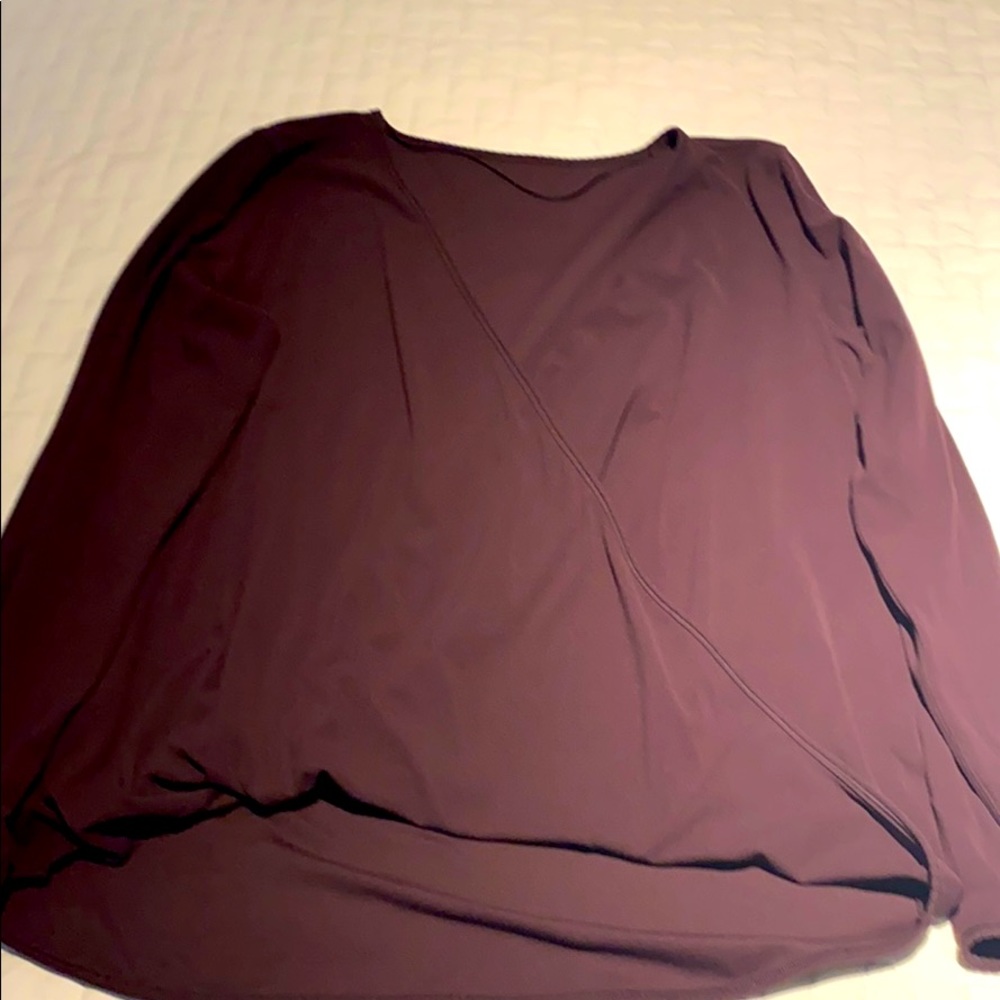 Lululemon top